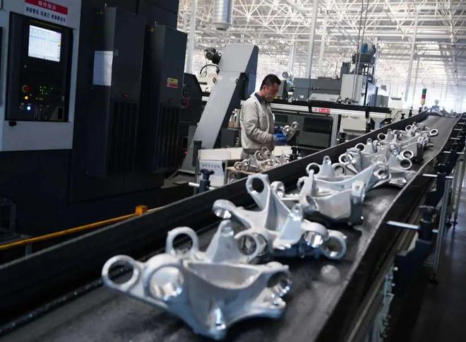 秦皇島 瞄準(zhǔn)輕量化賽道，驅(qū)動(dòng)汽車(chē)零部件產(chǎn)業(yè)高質(zhì)量發(fā)展